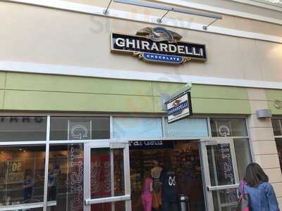 Ghirardelli Chocolate Outlet & Ice Cream Shop, Woodstock