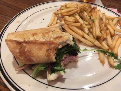 Mimi's Cafe, Thousand Oaks