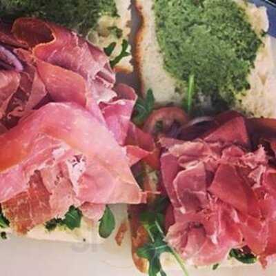 Bottega Italian Deli & Fine Food Store, Thousand Oaks