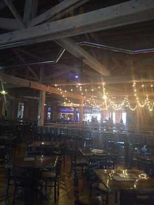 Southern Roots Tavern & Eatery