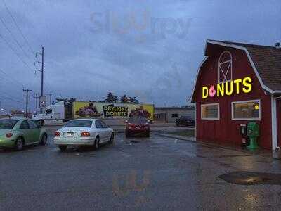 Daylight Donuts, Rogers