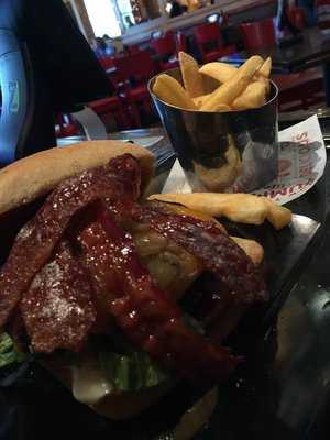 Red Robin Gourmet Burgers