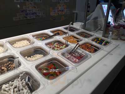 Yogurtland