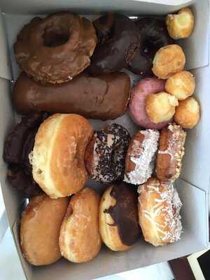 Plaza Donuts