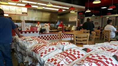 Five Guys, Cheyenne