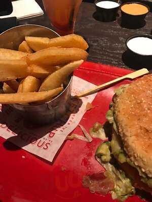 Red Robin Restaurant