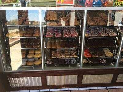 Yum-Yum Donuts, Victorville