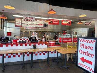 Five Guys, Lodi