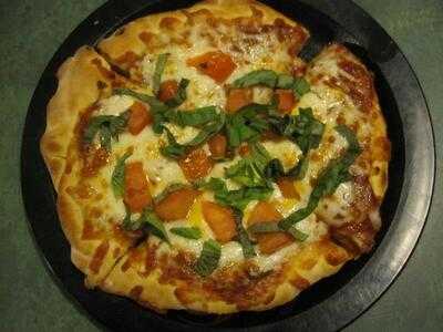 Round Table Pizza