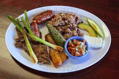 El Salvador Del Mundo Restaurant, Victorville