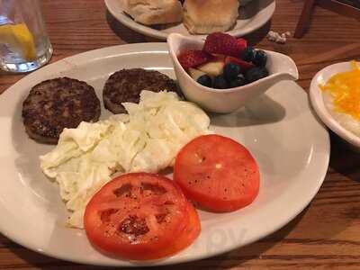 Cracker Barrel, Canton