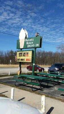 Mussel Beach Drive-In, Bay City