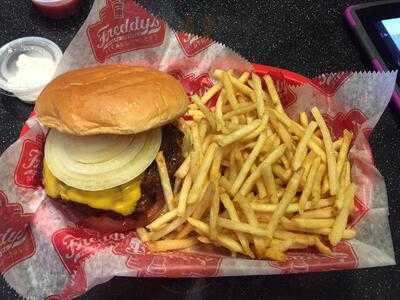 Freddy's Frozen Custard & Steak Burgers, Conyers