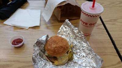 Five Guys, Newburgh