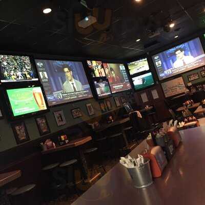 Halftime Sports Bar