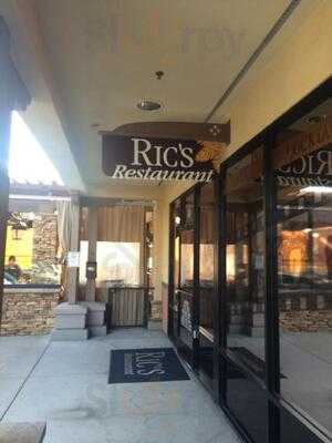 Ric's Restaurant & Sports Lounge, Camarillo