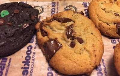 Insomnia Cookies, Ames