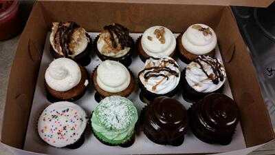 Sweet Mia's Gourmet Cupcakes, Southington