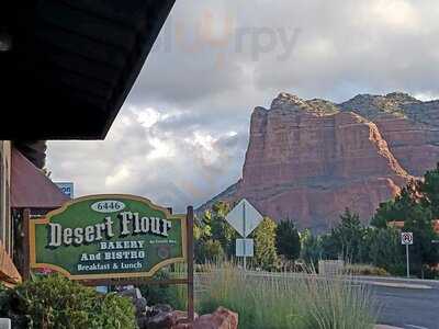 Desert Flour Bakery & Bistro, Village of Oak Creek