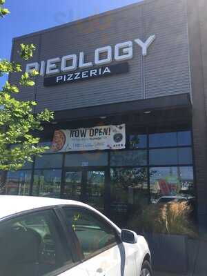 Pieology Pizzeria