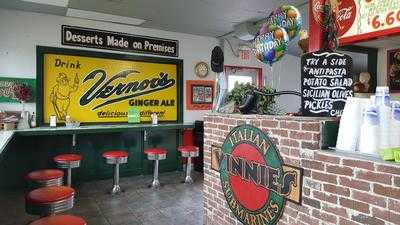 Vinnies Italian Sub Shop, Canton