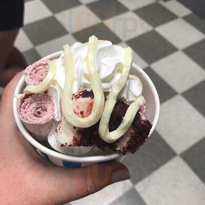 Kustom Kreams rolled ice cream, Huntington