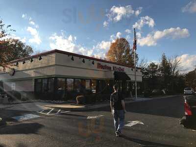 Boston Market, Matthews