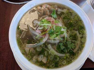 Pho U & Mi, Huntington