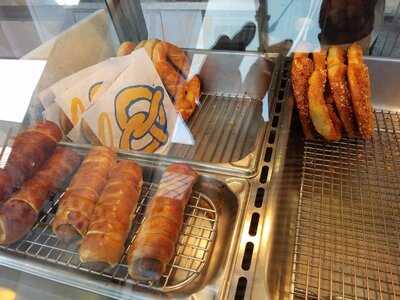 Auntie Anne's, Skokie