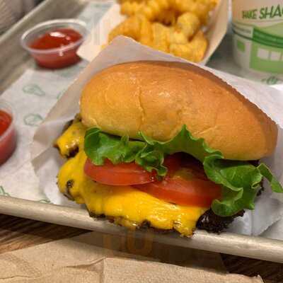 Shake Shack West Hartford