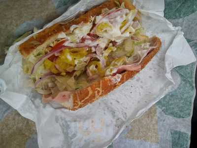 Subway, Utica