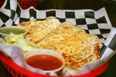 Carlos Quesadillas, Ames