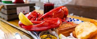 New England Lobster Market & Eatery