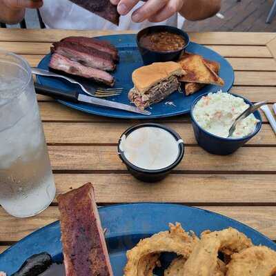 Mojo Kitchen BBQ Pit & Blues Bar, Jacksonville Beach