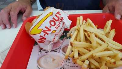 In-N-Out Burger, Lake Havasu City