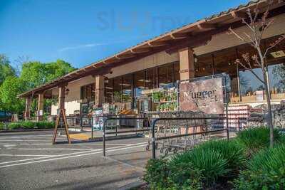 Nugget Markets, Davis