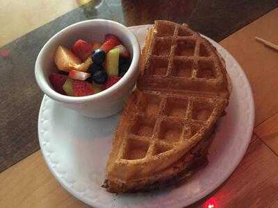 Magellans On Main St