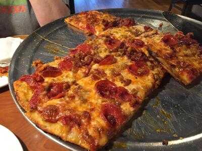 Mikey's Pizza, Springfield