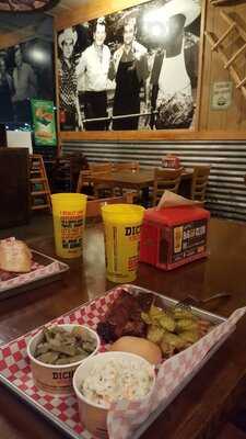 Dickey's Barbecue Pit