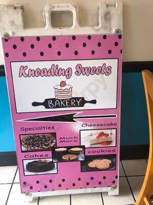 Kneading Sweets Bakery