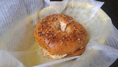 Dunedin Bagels & Deli