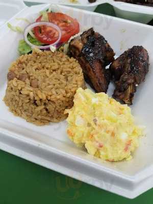 Caribbean Flavor Restaurant, Freehold