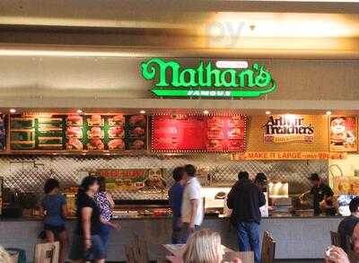 Nathan's Famous, Freehold