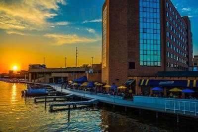 Ground Round at River's Edge, Oshkosh