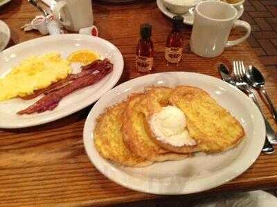 Cracker Barrel, Lima