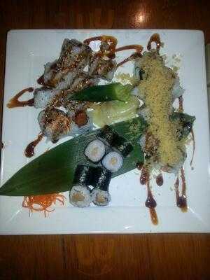 Blue Fin Sushi and Bar, Springdale