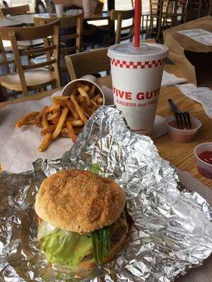 Five Guys, Twin Falls