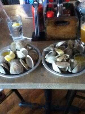 Shuckin' Shack Oyster Bar