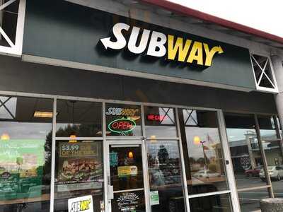 Subway, Auburn