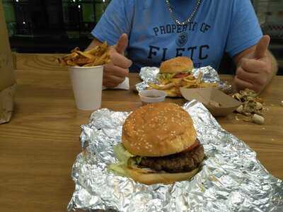 Five Guys, Williamsport